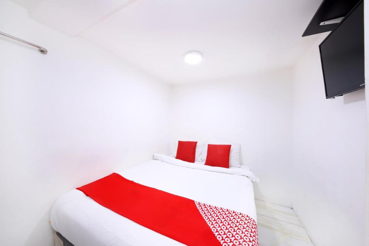 Oyo 334 Everest Hotel Куала Лумпур Екстериор снимка