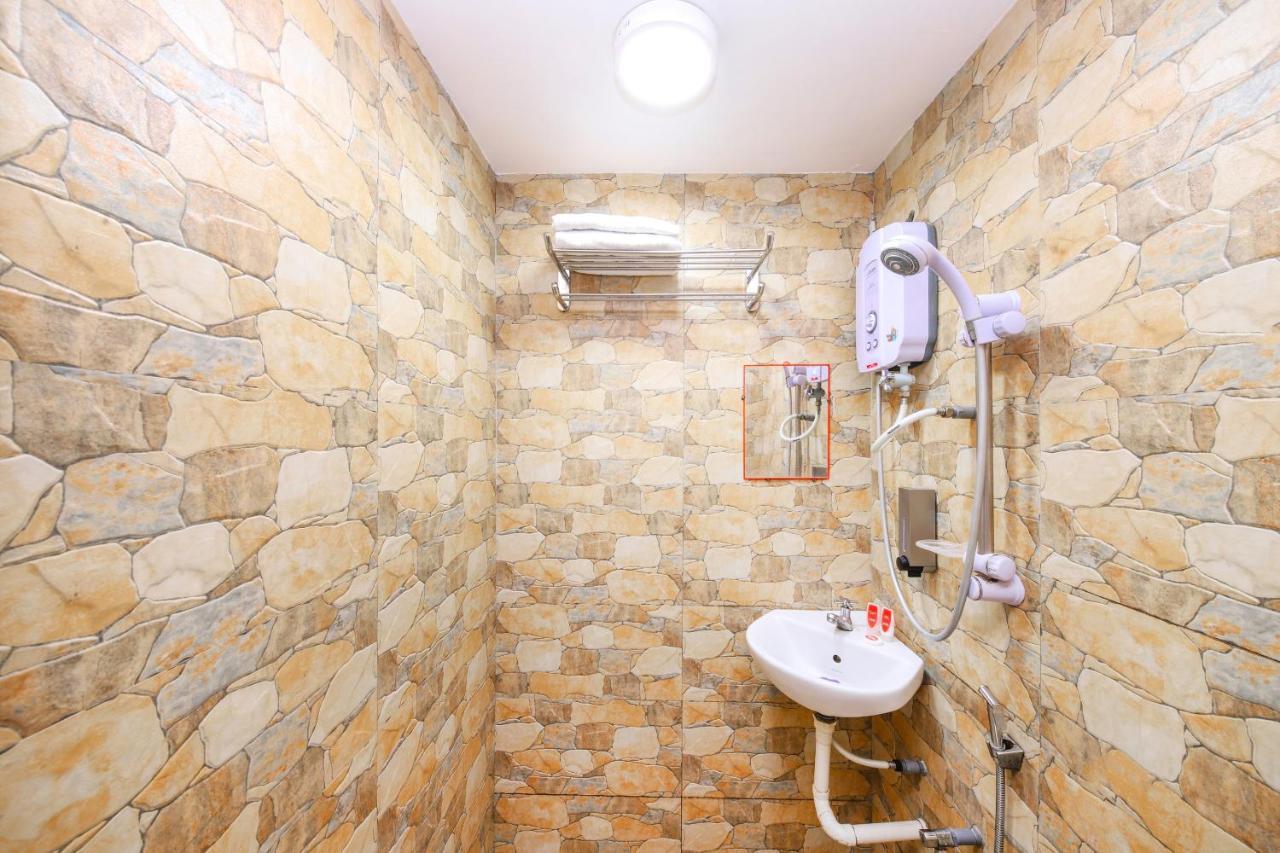 Oyo 334 Everest Hotel Куала Лумпур Екстериор снимка