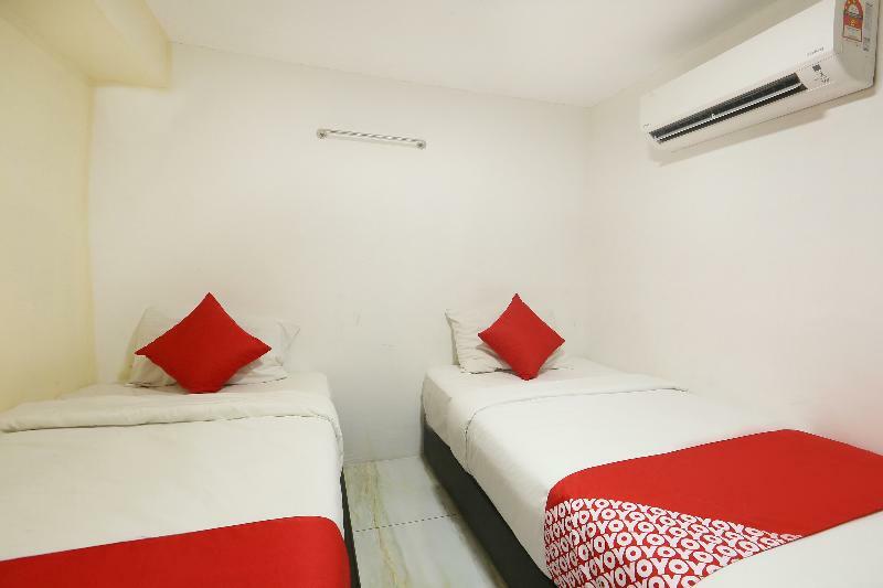 Oyo 334 Everest Hotel Куала Лумпур Екстериор снимка